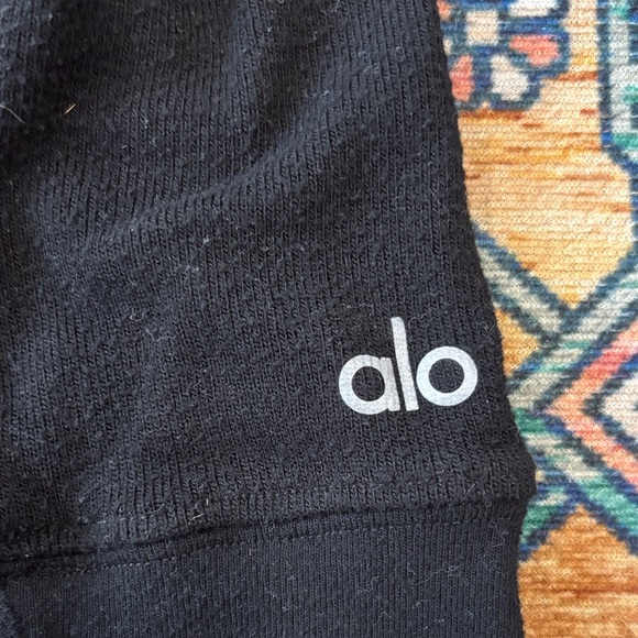 ALO Soho Pullover - Picture 3 of 4